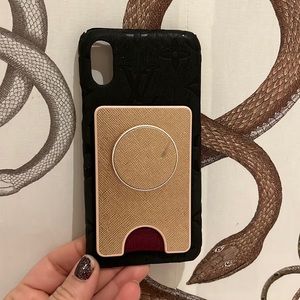 Black leather PopSocket I Phone XS case